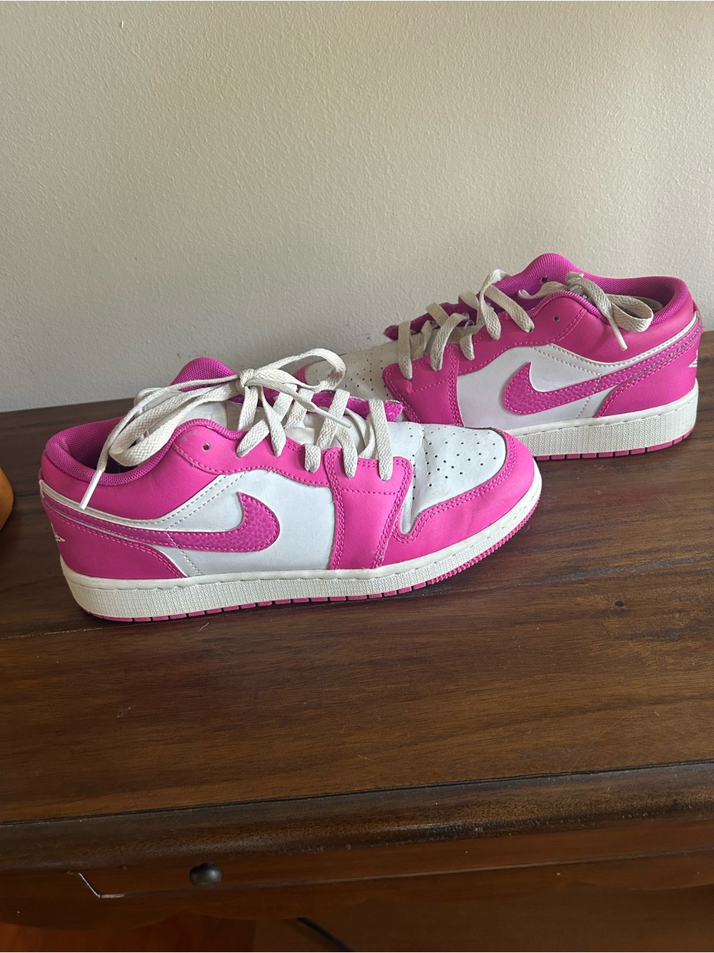 Nike Low Top Sneakers in White and Hot Pink